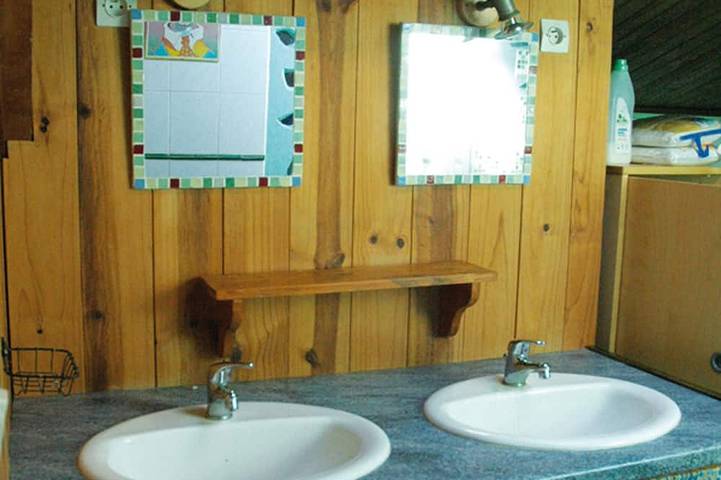 Location de vacances pour 12 personnes, avec terrasse et jardin, animaux acceptés à Pailharès - 4