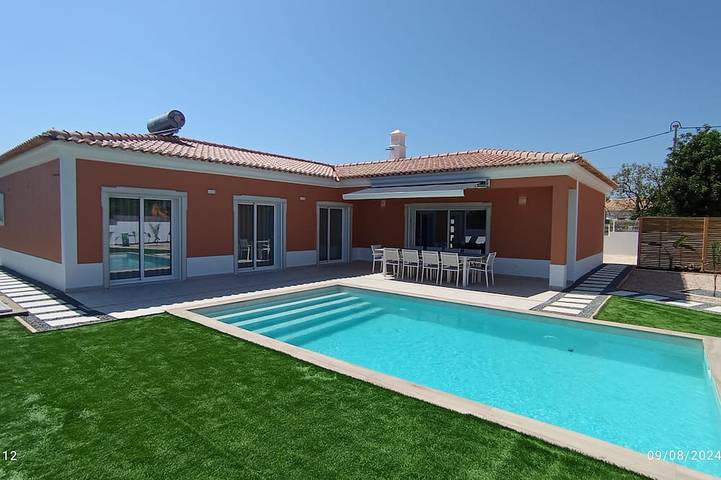 Casa de férias para 10 pessoas, com piscina em Tunes