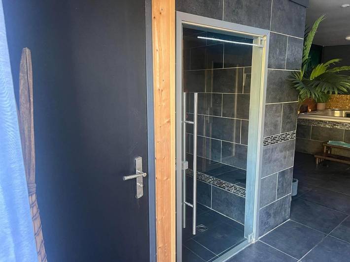 Hôtel pour 4 personnes, avec sauna et terrasse, animaux acceptés à Nœux-les-Mines - 2