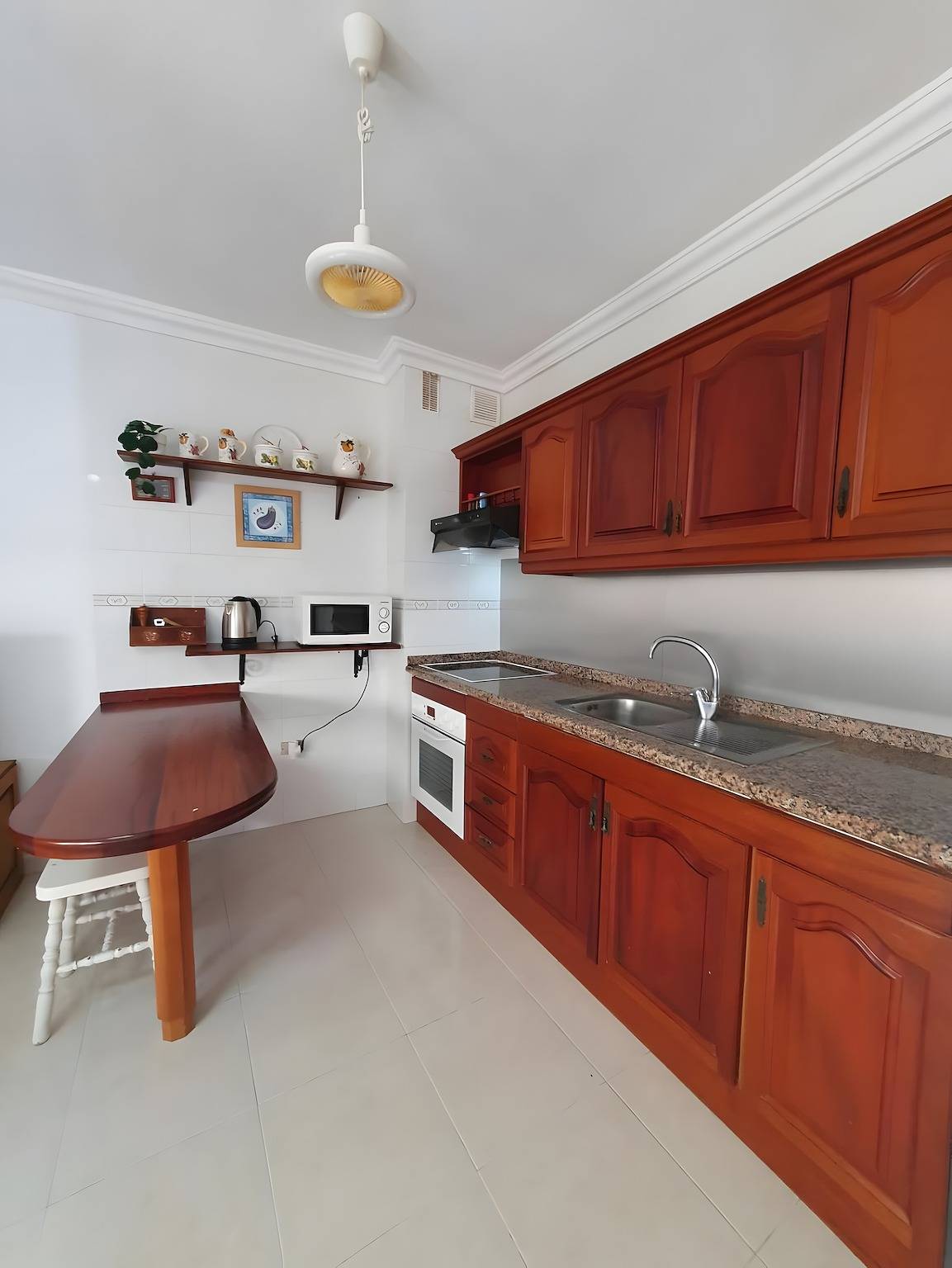 Apartamento entero, Apartamento vacacional 'Alquilaencanarias-medano Tío' con Wi-Fi in Playa el Médano, Granadilla de Abona
