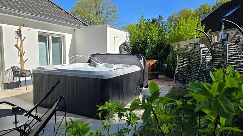 Ferienhaus für 4 Personen, mit Garten und Whirlpool sowie Pool in Wiefelstede - 3
