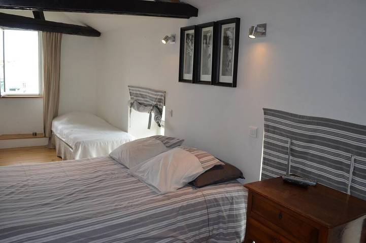 Location de vacances pour 3 personnes, avec terrasse à La Flotte