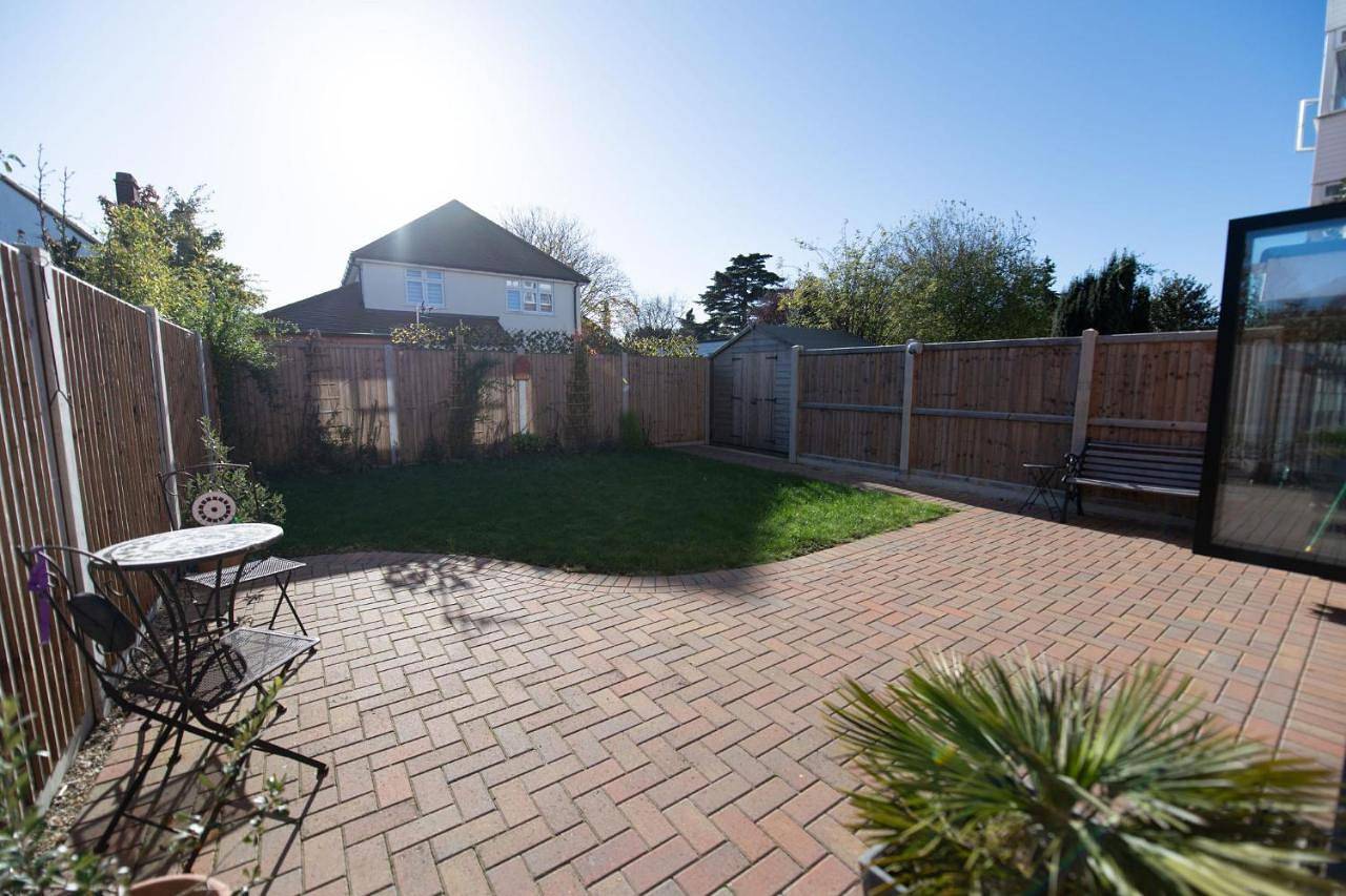 Three-Bedroom House in Frinton on Sea, Frinton and Walton