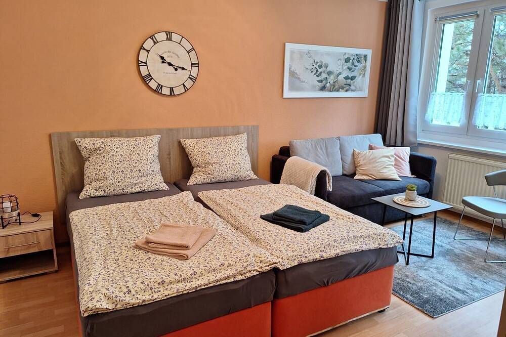 Ganze Wohnung, Nordstraße 4 - Ferienwohnung für 2 Personen in Neukieritzsch - Nordstraße 4 in Neukieritzsch, Hainer See