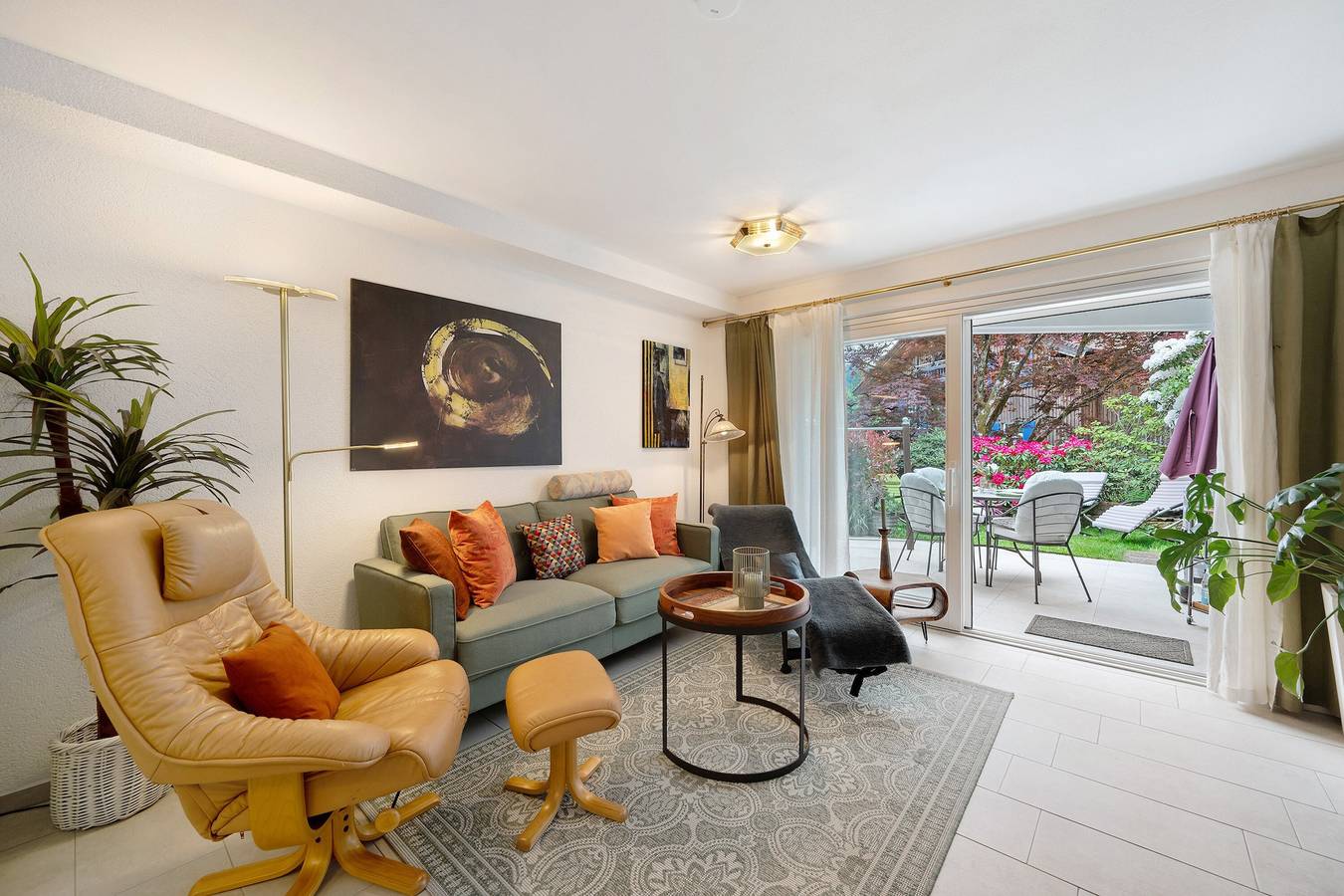 Ganze Wohnung, Apartment 'Buntspecht' mit Bergblick, privater Terrasse und Wlan in Bad Wildbad, Nordschwarzwald