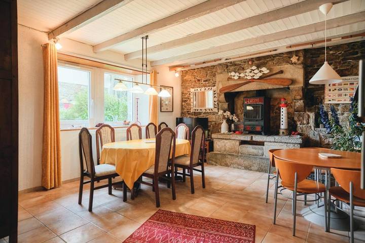 Maison d’hôte pour 2 personnes, avec Terrasse ainsi que Jardin et Vue à Plougoulm
