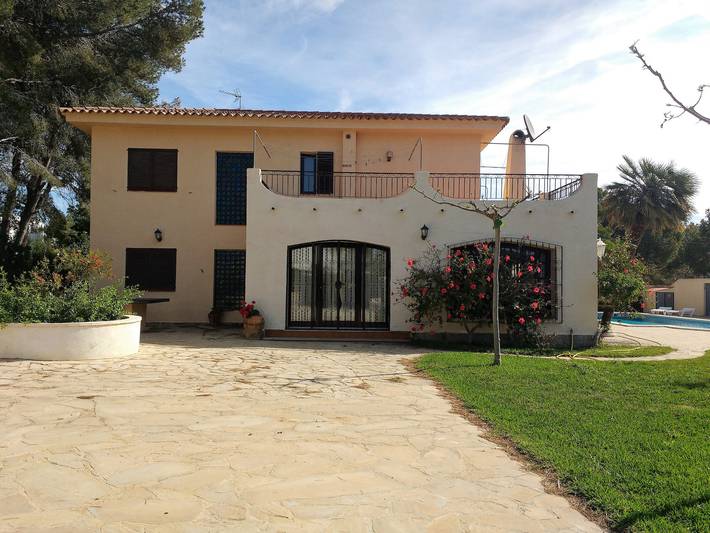 Location de vacances pour 12 personnes, avec jardin dans Les Tres Cales - 2