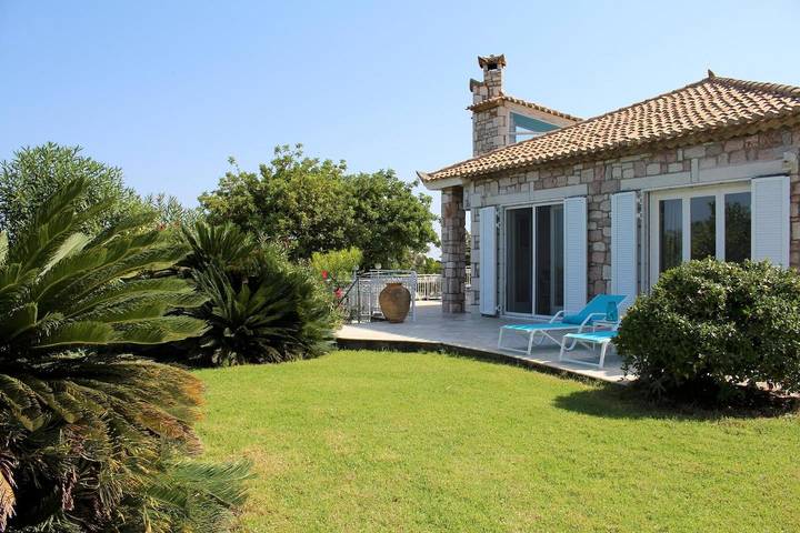 Villa mit Pool in exponierter Lage, Meerblick, Wifi | Messenien, Peloponnes in Messenien