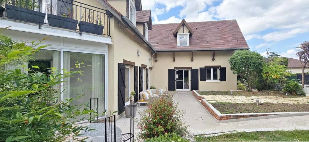 Location de vacances pour 10 personnes, avec jardin à Montévrain - 2