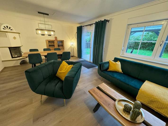 Dom dla 6 osób, z widok na jezioro i ogród oraz widok w Las Palatynacki