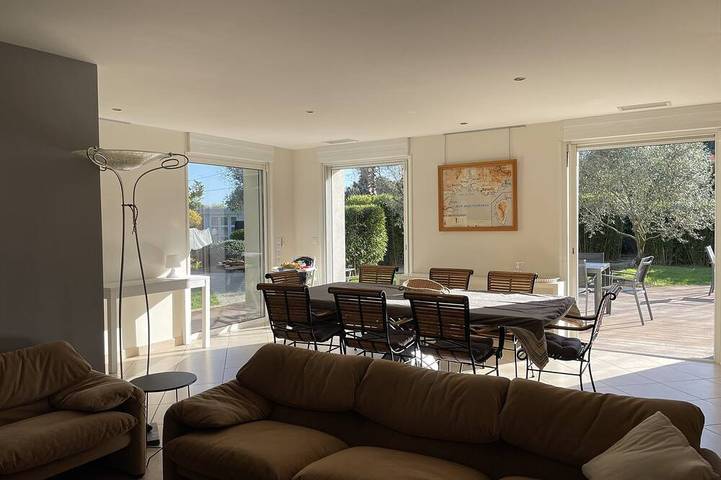 Location de vacances pour 10 personnes, avec jardin et jacuzzi, animaux acceptés à Vendargues - 4