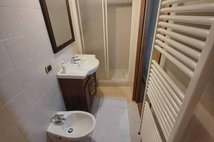 Location de vacances pour 12 personnes, avec piscine et terrasse à Fabriano - 4