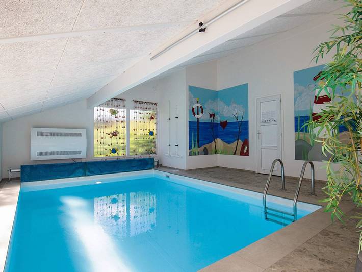 Ferienhaus für 8 Personen, mit Terrasse und Pool sowie Sauna in Tversted