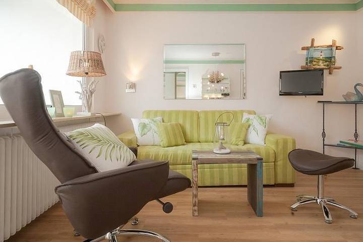 Ganze Wohnung, Haus Carmen Sylva, App. 9 direkt am Strand. 2-Zimmerwhg. mit Balkon in Westerland, Sylt (Gemeinde)