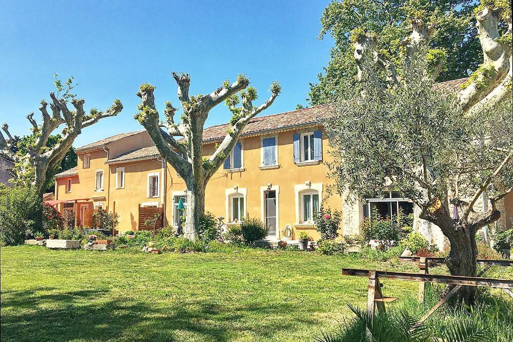 Mas en Provence - Gite 8-10 personnes avec Bassin Naturel in Cabannes, Region de Arles