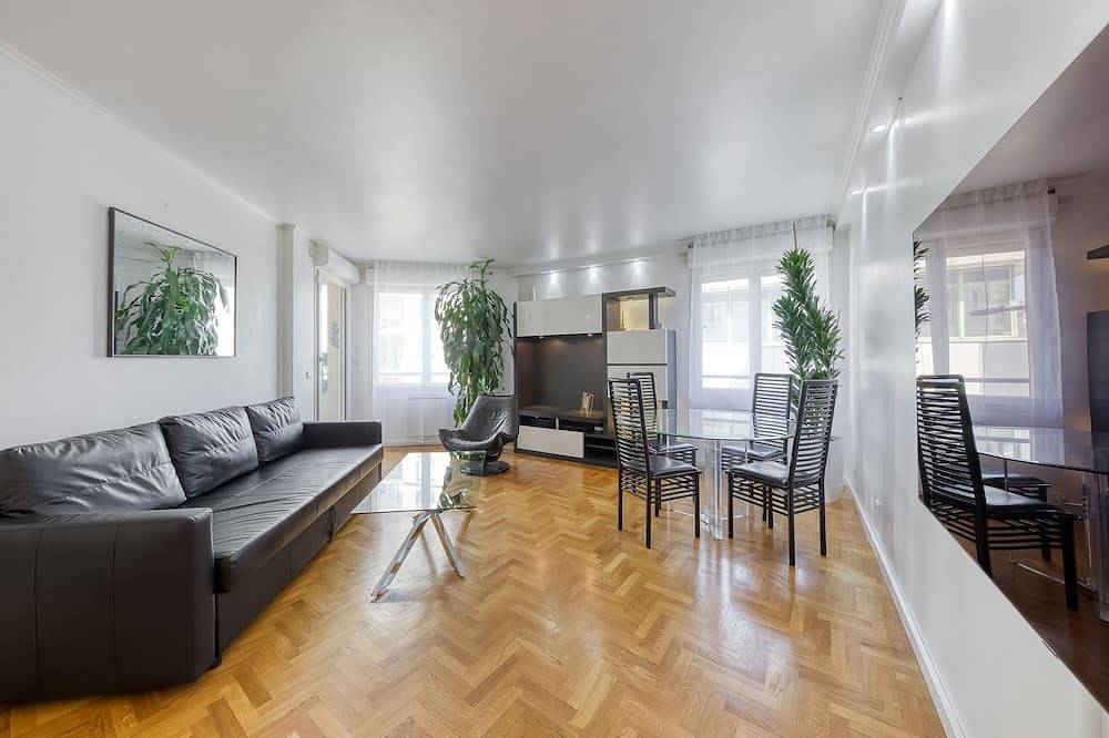 Entire apartment, Smart Stay - Domotic - 5 minutes métro in Charenton-le-Pont, Val-de-Marne