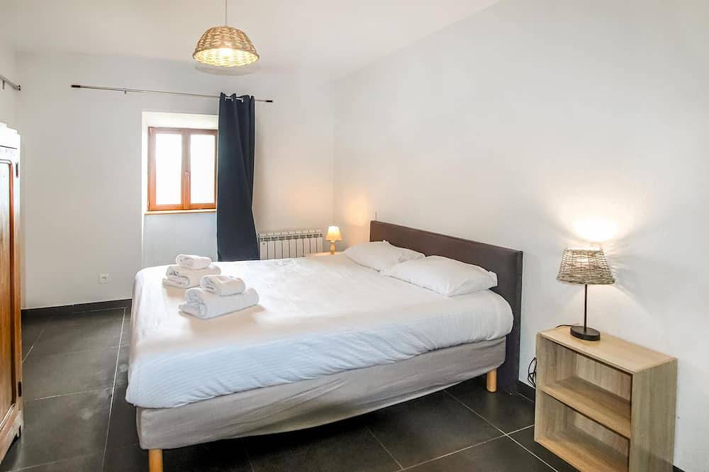 Lovely home in Privas with sauna in Privas