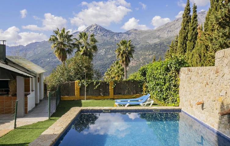 Reizende 2-Zimmer-Wohnung mit Pool und Terrasse in Jimera de Líbar in Jimera de Líbar, Málaga Provinz