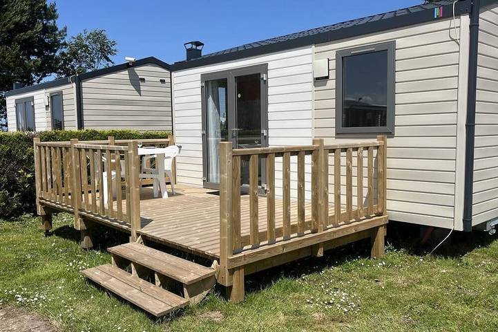 Location de vacances pour 2 personnes, avec piscine et jardin à Vittefleur