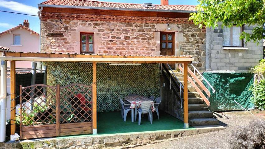 Gîte pour 6 personnes, avec jardin et terrasse à Sainte-Florine