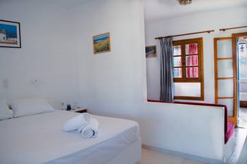 Vacation House for 5 Guests in Cyclades, South Aegean region, Picture 3