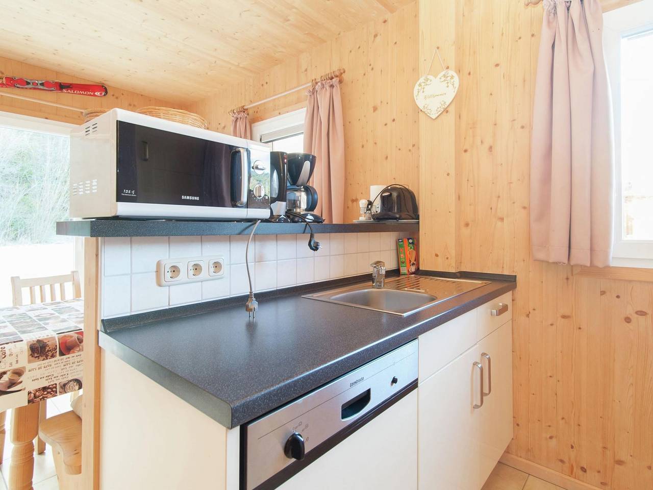 Quaint Chalet in Stadl an der Mur with Private Terrace in Stadl an der Mur, Murau (Kreischberg)