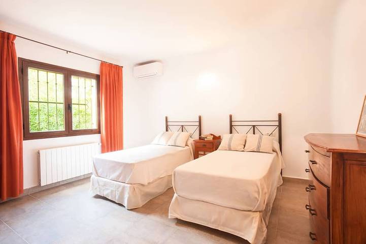 Can Macia, Villa in Santa Eulalia mit atemberaubendem Meerblick und Sonnenaufgängen in Santa Eulària des Riu, Ibiza Osten