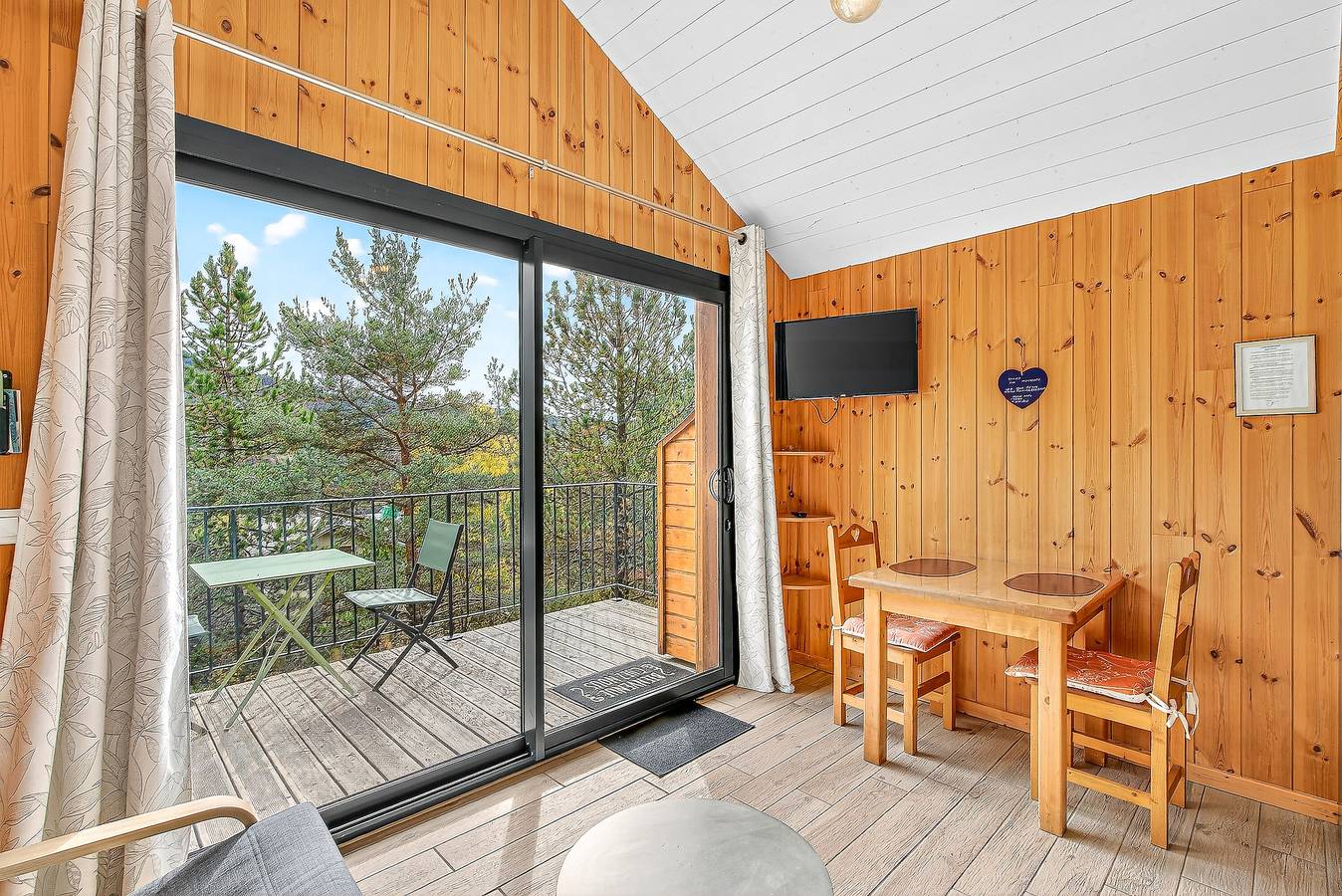 Chalet 'Mini Samsara' con vistas a la montaña, balcón y Wi-Fi in Saint-Jean-Saint-Nicolas, Parque Nacional de los Ecrins