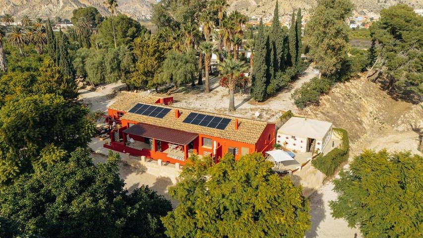 Gîte pour 4 personnes, avec Balcon et Terrasse ainsi que Jardin et Piscine à Archena