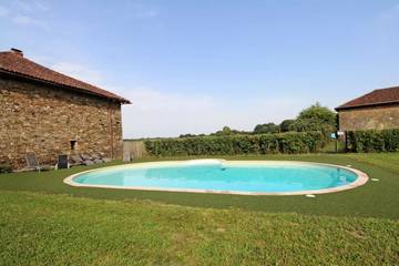 Gîte pour 10 Personnes dans Champagnac-la-Rivière, Région de Rochechouart, Photo 2