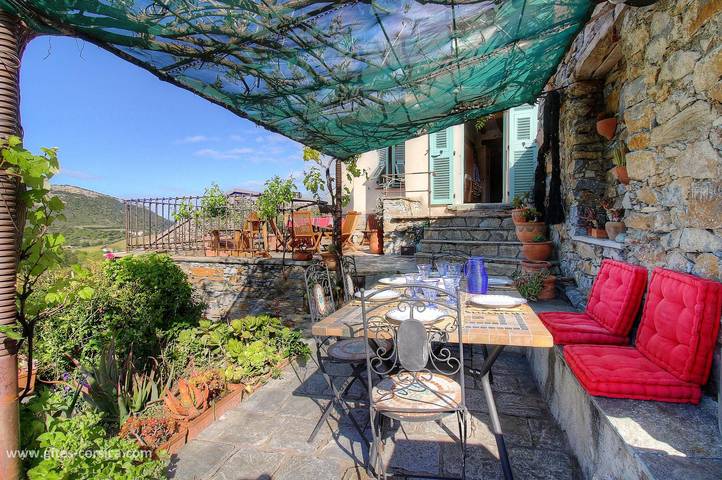 Gîte pour 6 personnes, avec Terrasse ainsi que Jardin et Vue à Patrimonio - 2