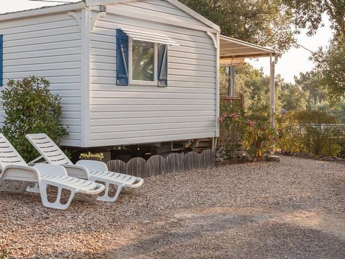Domaine De La Bergerie - Mobilhome 5 personnes - Privilège Espace B - 2 chambres - 4/5 personnes in Roquebrune-sur-Argens, Côte méditerranéenne (France)
