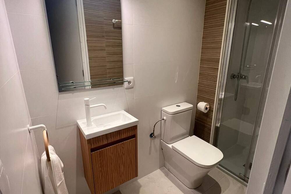 Sant Marti Bed 5 in Central Lloret de Mar, Lloret de Mar