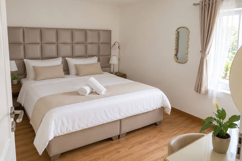Spacious 7-bedroom house apartment for up to 16 ppl + free Tommorrowland shuttle in Antwerpen, Antwerpen und Umgebung