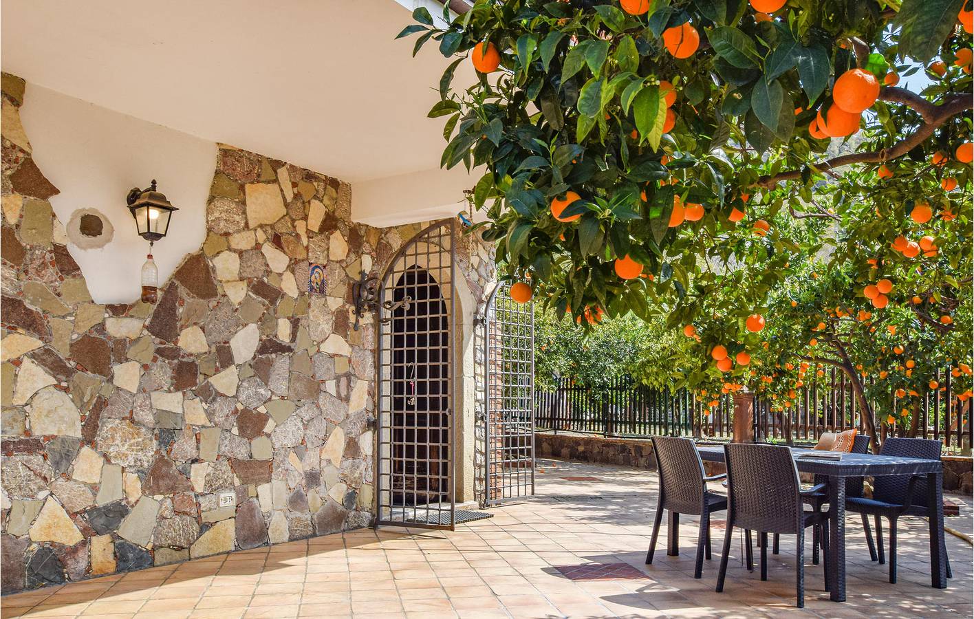 Luxuriöse 240qm Wohnung: Parkplatz, AC, Pool & Küche - Gaggi in Gaggi, Messina Provinz