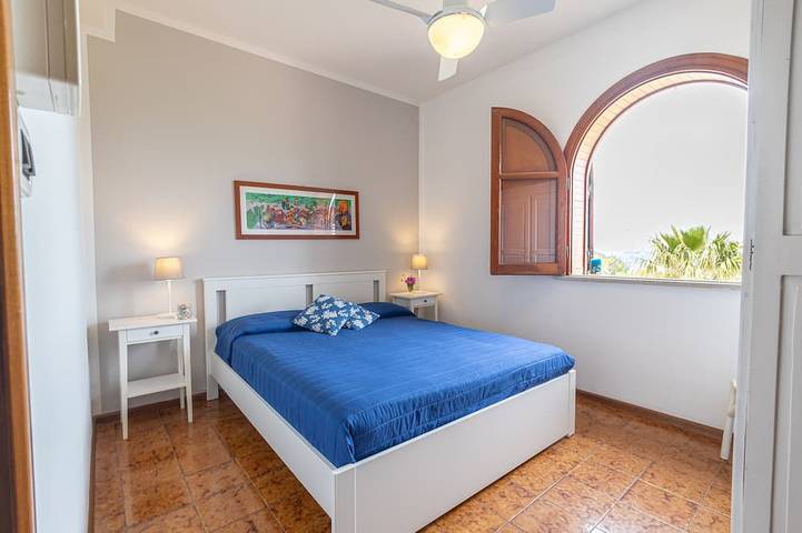Appartamento intero, 1 - Casa sul mare con piscina vicino Cefalù in Spiaggia (Campofelice di Roccella), Campofelice di Roccella