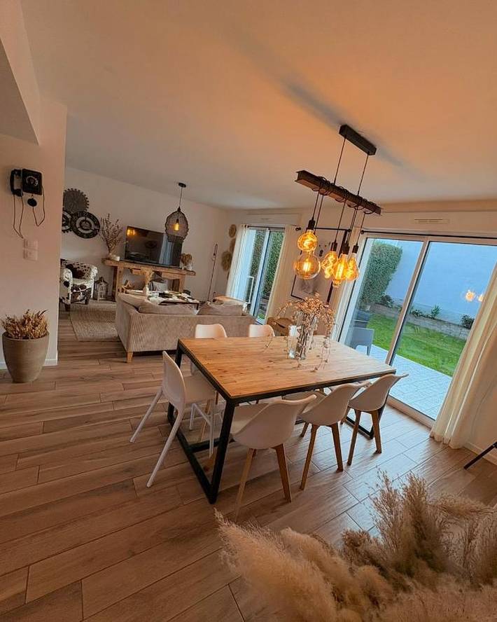 Location de vacances pour 6 personnes, avec terrasse et jardin à Coquelles