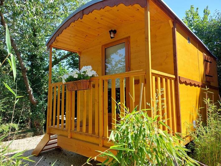 Location de vacances pour 2 personnes, avec Balcon et Terrasse à Profondeville