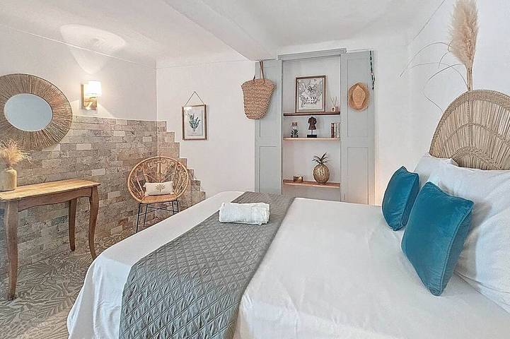 Ganze Wohnung, Le Figuier de Saint-Cé - Kleiner Garten - Terrasse - Aussicht in Saint-Cézaire-sur-Siagne, Mittelmeerküste (Frankreich)