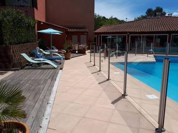 Gîte pour 3 personnes, avec vue ainsi que piscine et jardin à Mouans-Sartoux