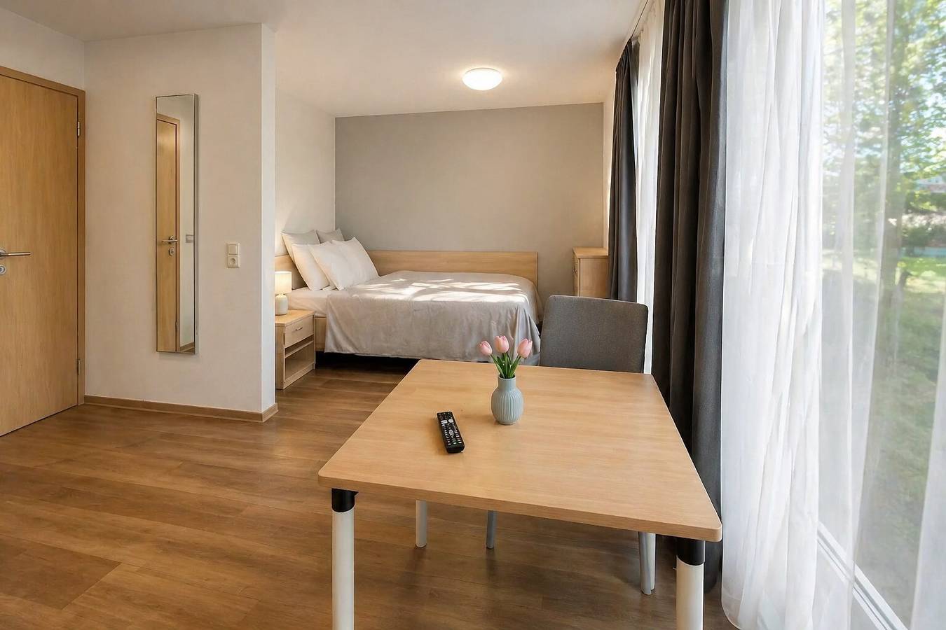 Ganze Wohnung, Apartment „Terasse Single Studio“ mit Wlan in Lübeck (Stadt), Lübeck