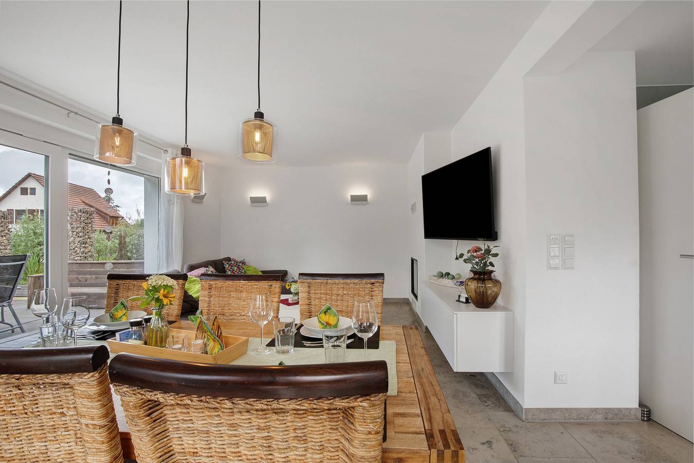 Ganze Wohnung, Ferienwohnung 'Schneider' mit Privatterrasse, Gemeinschaftsgarten und Wi-Fi in Blaubeuren, Alb-Donau-Kreis