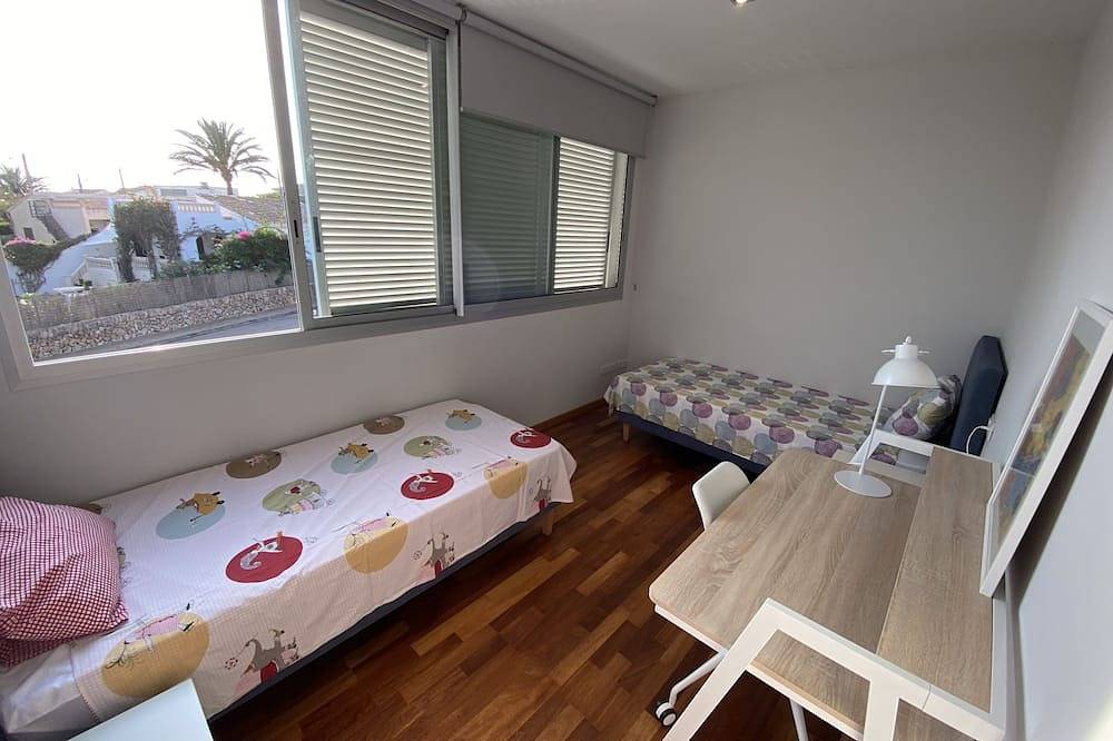 Modernes Ferienhaus in der Nähe von Sa Ràpita Beach - Gehen Sie zu Fuß zum Strand! in Es Trenc, Campos
