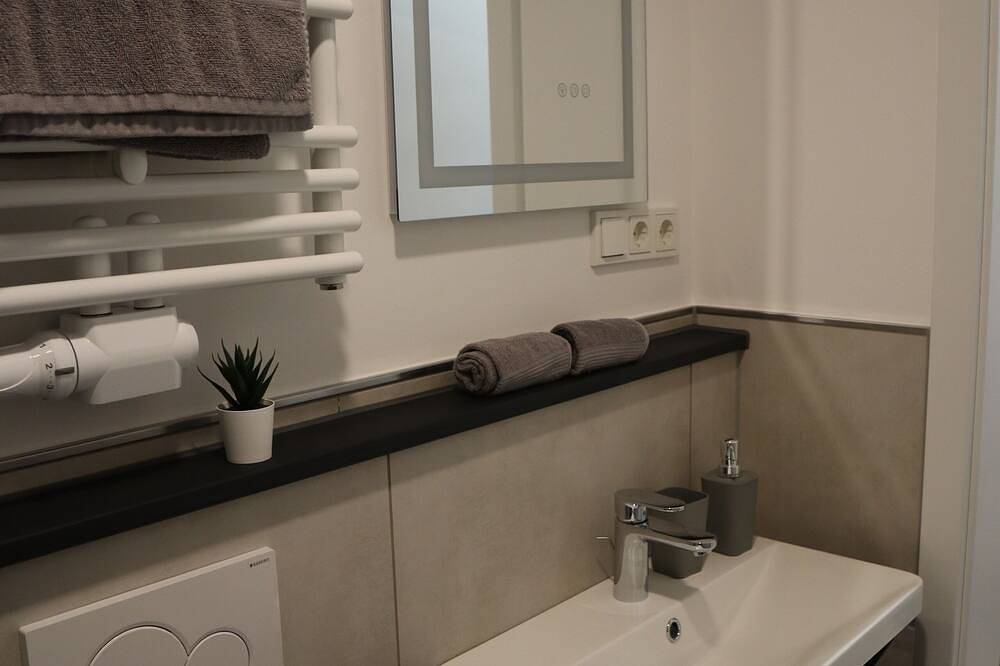 Ganze Wohnung, Wunderschönes saniertes Apartment direkt am Kurpark in Heilbad Heiligenstadt, Region Eichsfeld