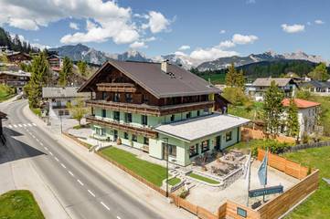 Apartmenthotel für 4 Personen, mit Terrasse und Ausblick, mit Haustier in Seefeld in Tirol