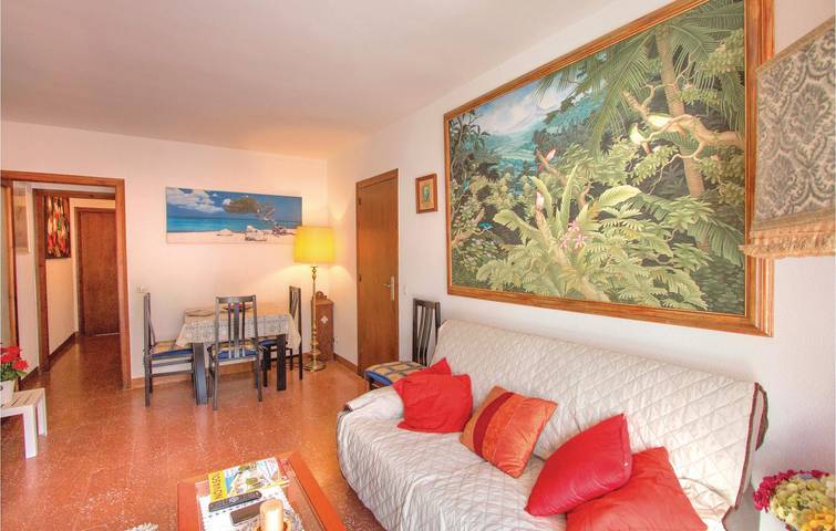 Appartement de vacances entier, Appartement avec terrasse de pêche à 2,5 km de la plage in Pineda de Mar, Costa del Maresme