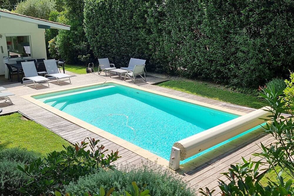 🌿 Villa  Parc Pereire – Piscine chauffée – Plage à 3 min. – 12 p. in Arcachon, Région d'Arcachon