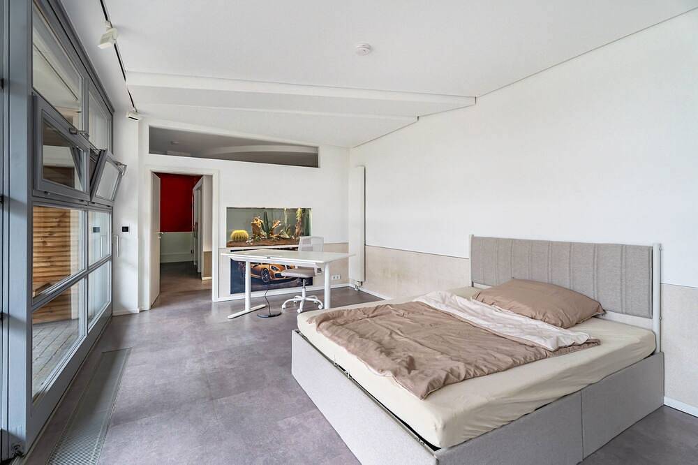 Villa „Traumhaus am See“ mit Seeblick, privater Terrasse und Wlan in Wesel, Niederrhein