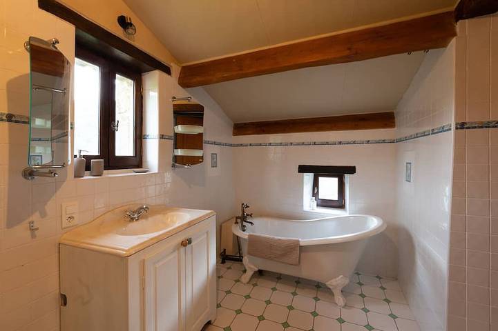 Maison d’hôte pour 22 personnes, avec jardin et jacuzzi dans Vallées-d'Antraigues-Asperjoc - 3