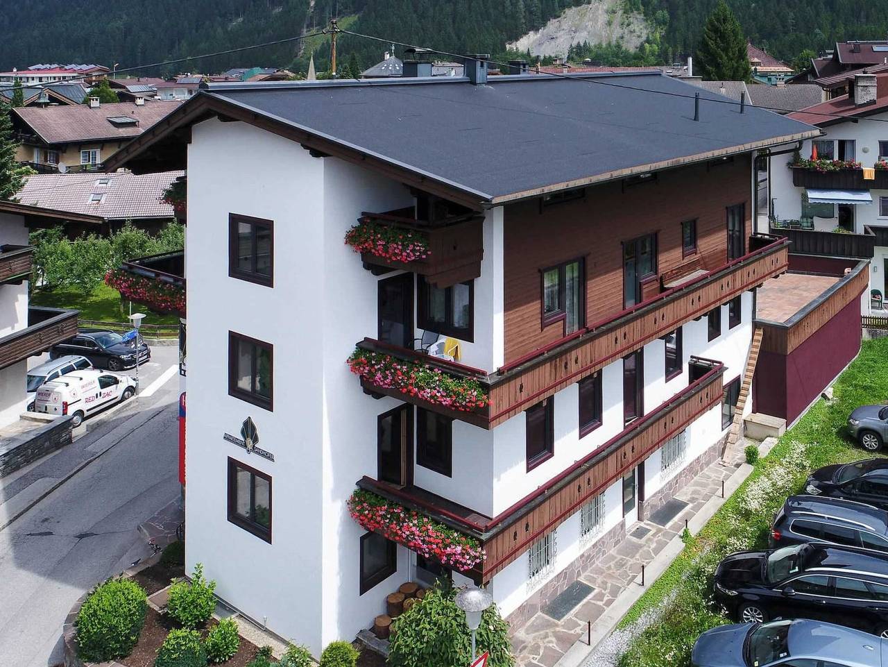Ganze Ferienwohnung, Appartementhaus Mayrhofen - Ferienwohnung Ahornspitz für 8 Personen in Mayrhofen, Zillertaler Alpen